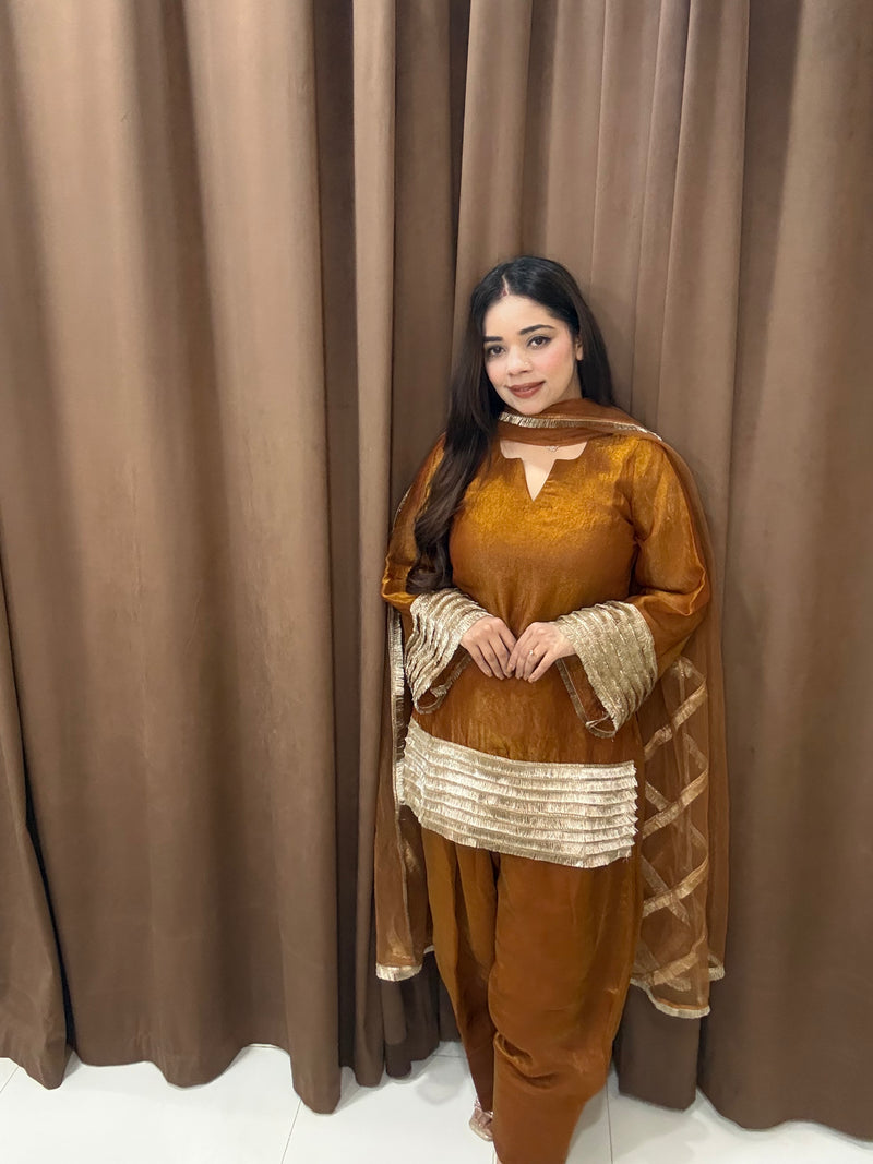 Zahreen glass tissue suit