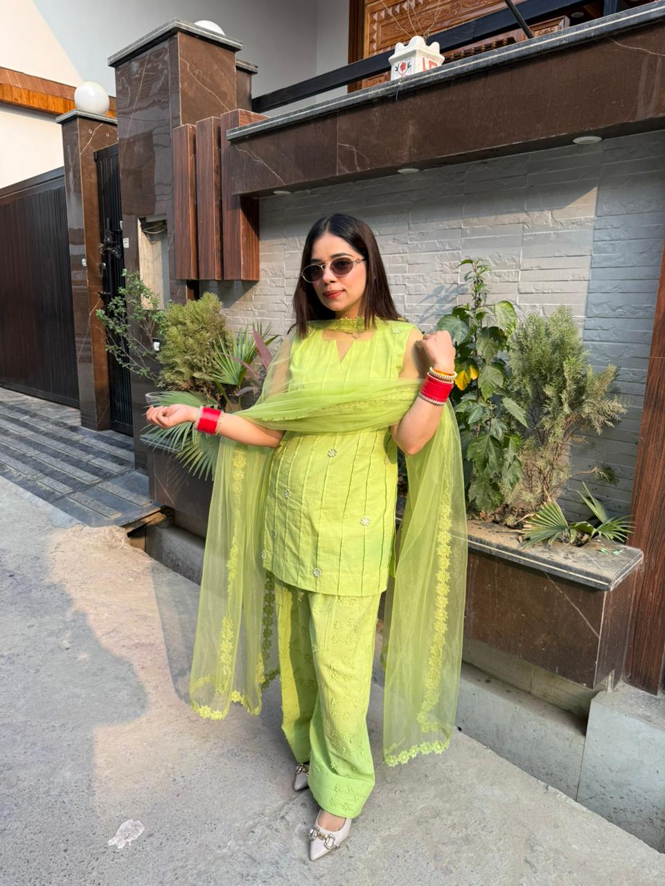Floral Daisy cotton kurta suit | Green