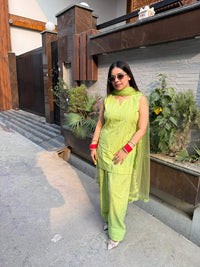 Floral Daisy cotton kurta suit | Green