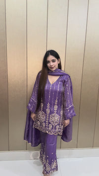 Gulrukh silk tissue suit